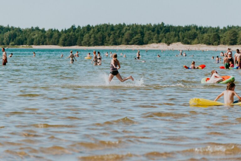 Kesällä 2018 hellettä riitti heinäkuussa Yyteri-kävijöille.