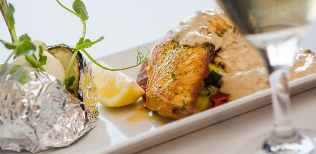 Amado, salmon dish