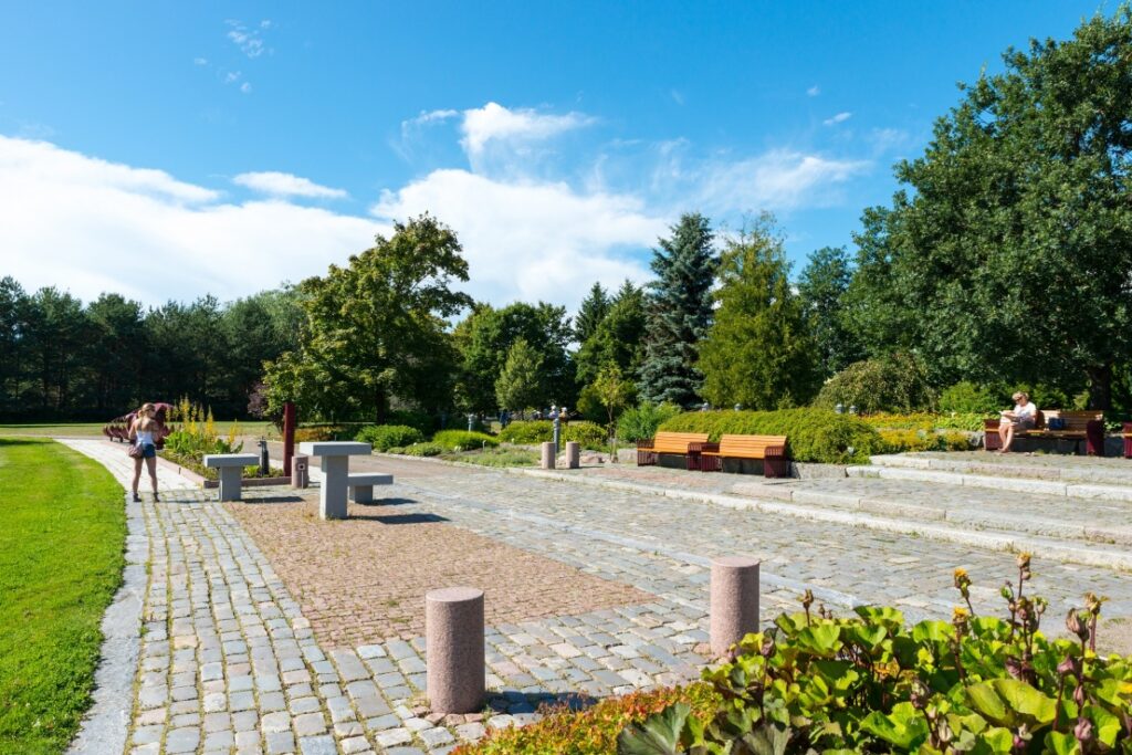 Kirjurinluoto, Hanhipuisto