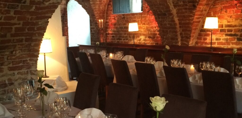 Ravintola Raatihuoneen kellari, interior photo