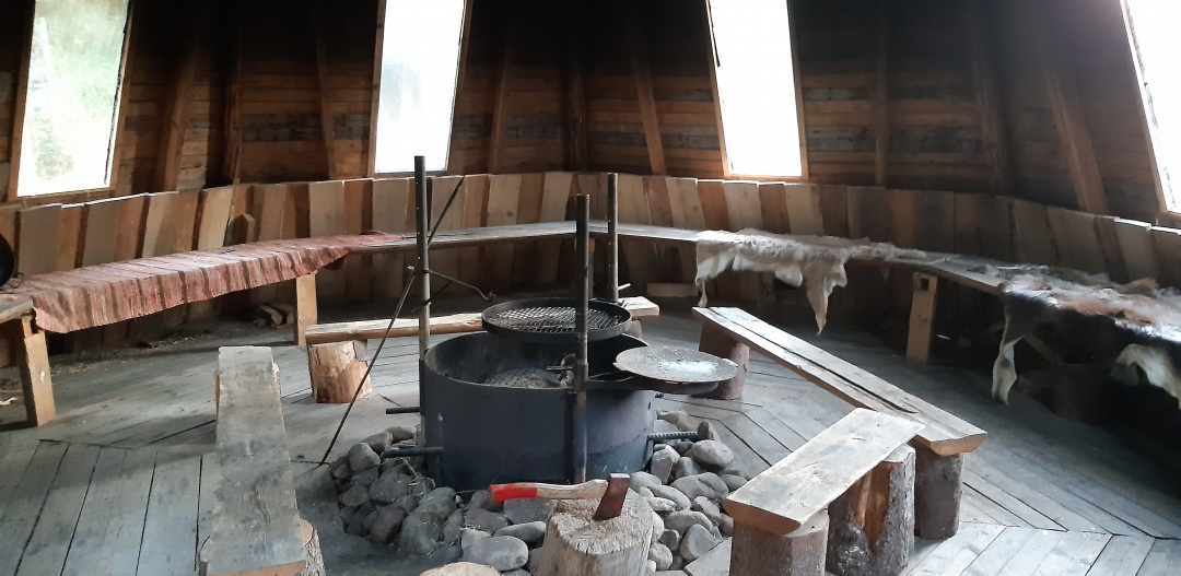Sahakosken Pirtti, sisäkuva kodasta