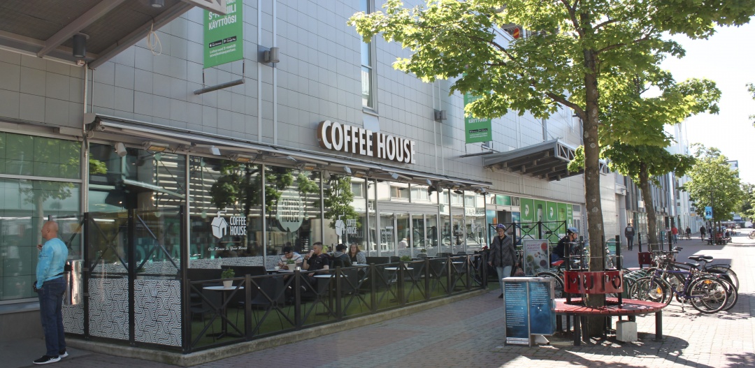 Coffee House, facade