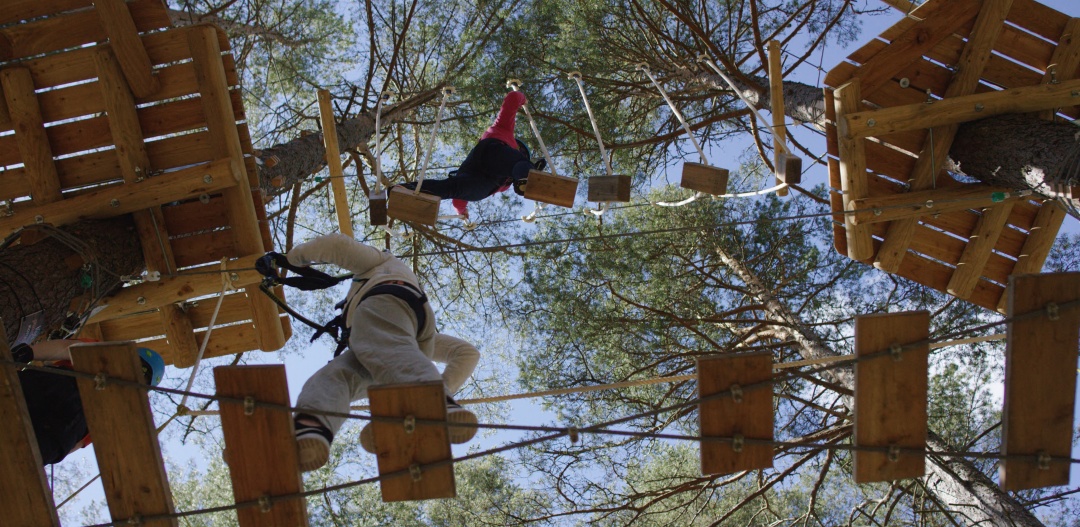 Huikee, on the climbing track