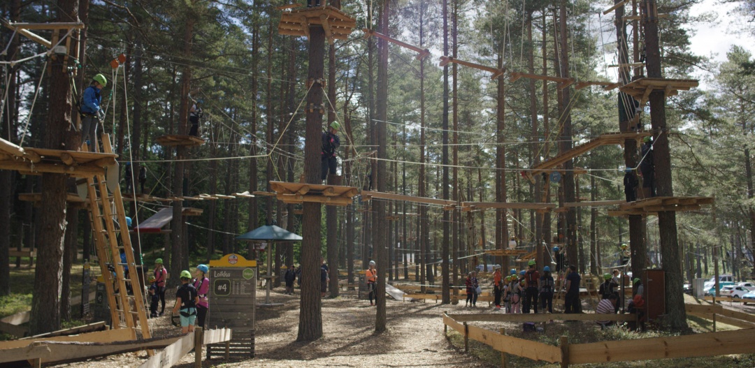 Huikee, on the climbing track