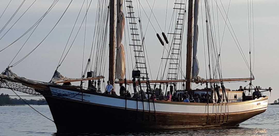 Kaljaasi Ihana at sea