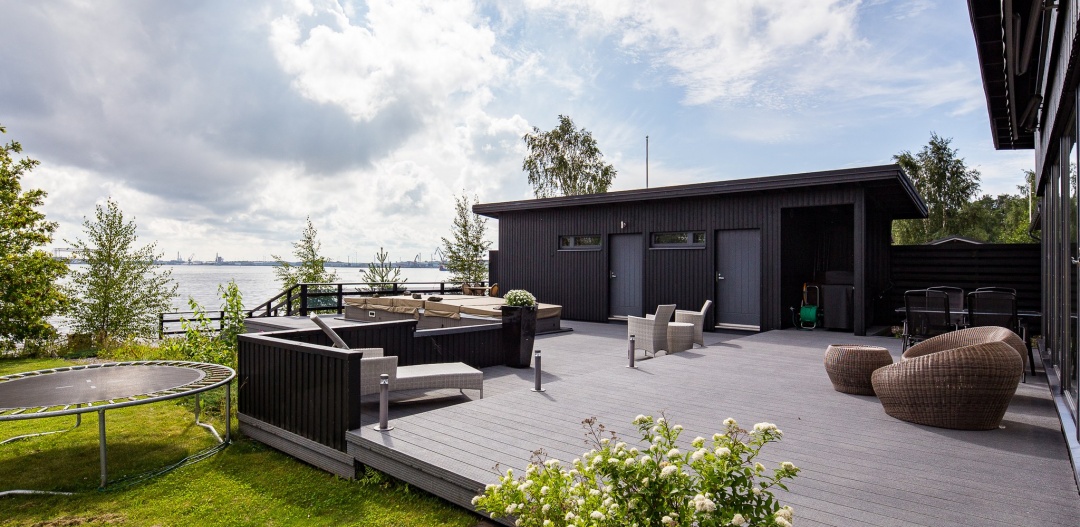 Reelinki seafront villas, terassi