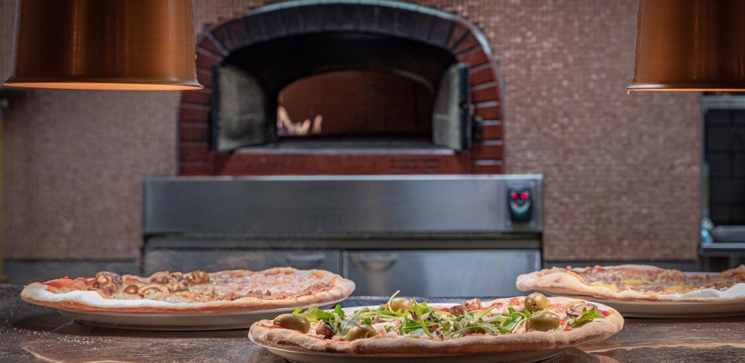 Rosso, stone oven pizzas