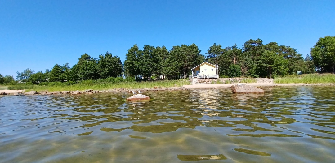 Villa Pyrylä, mereltä kuvattuna