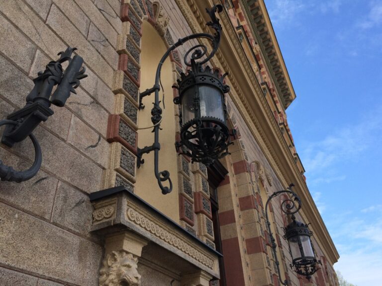 City hall building