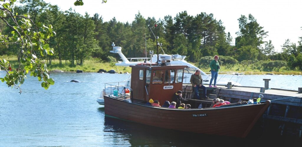 Fishing boat