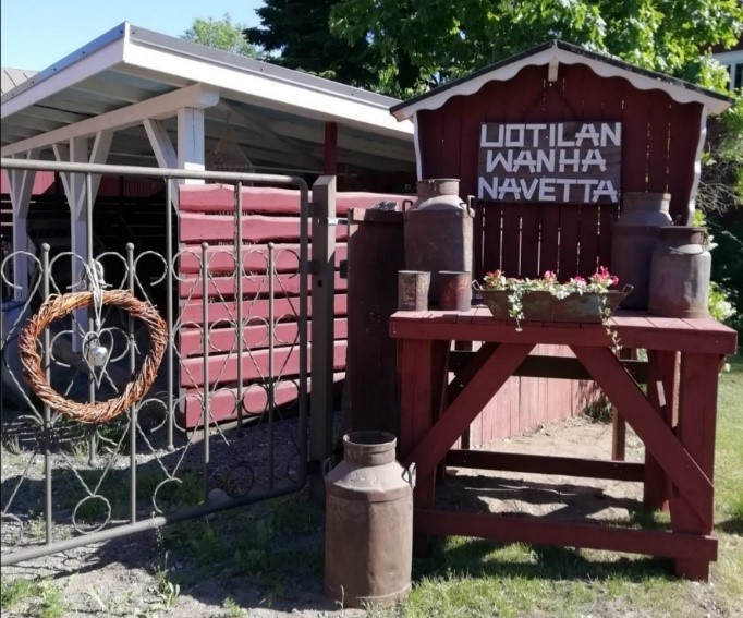 Uotilan Wanha Navetta, ulkokuva