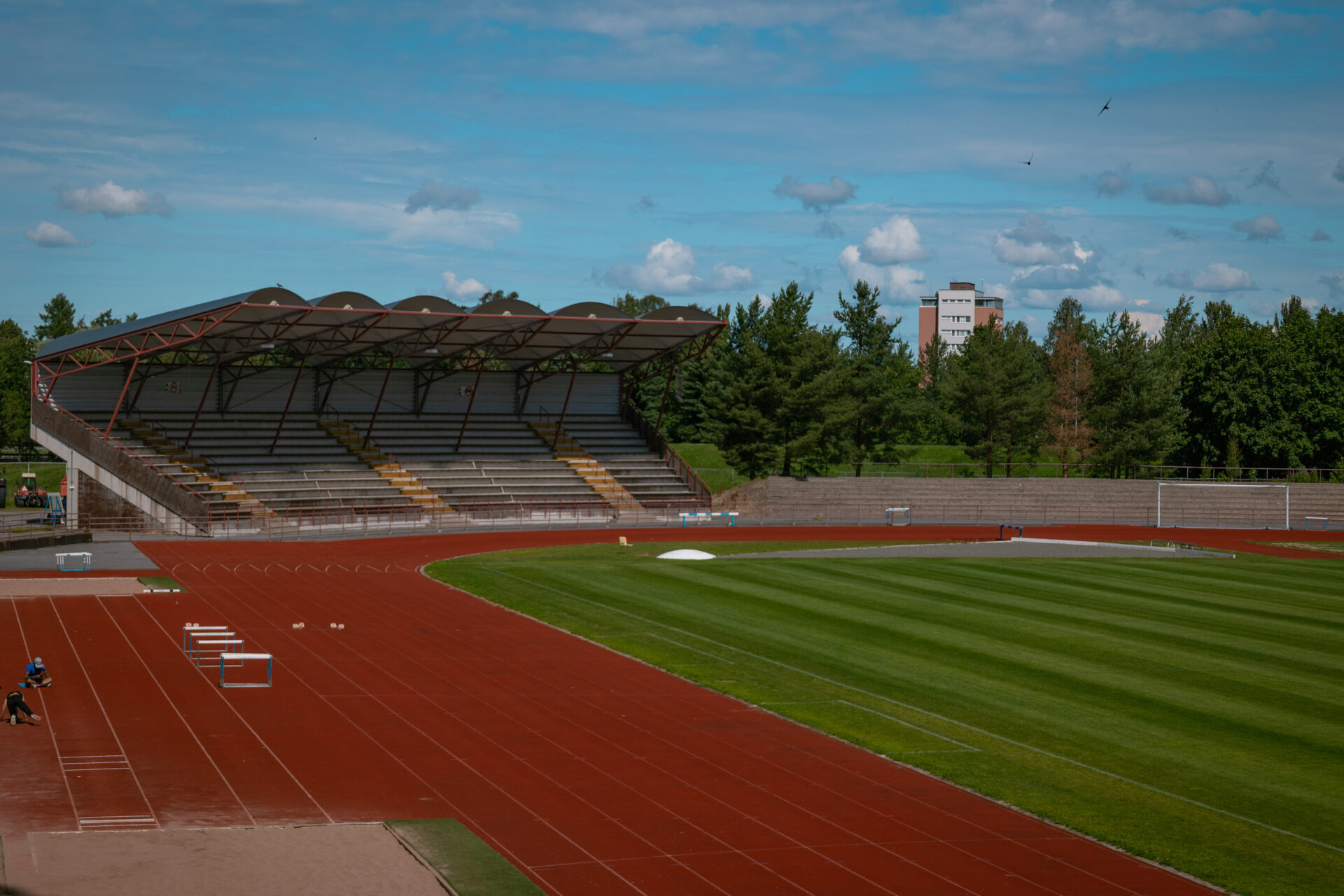 urheilustadion, juoksurata ja katsomo