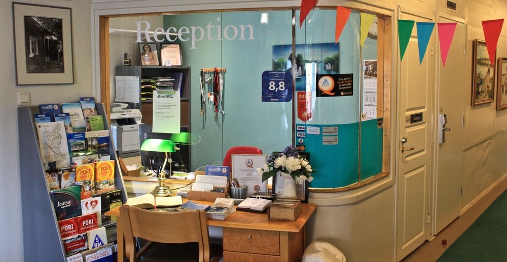 Hostel Riverin vastaanotto.